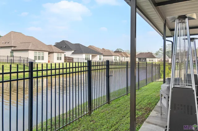 $365,000 | 43306 Pond View Drive, Prairieville, LA 70769