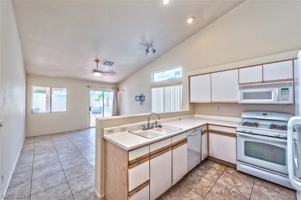 $1,700 | 1854 Vista Del Oso Way, North Las Vegas, NV 89031