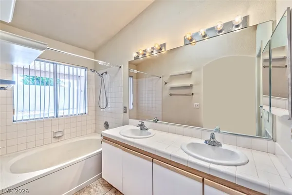 $1,700 | 1854 Vista Del Oso Way, North Las Vegas, NV 89031