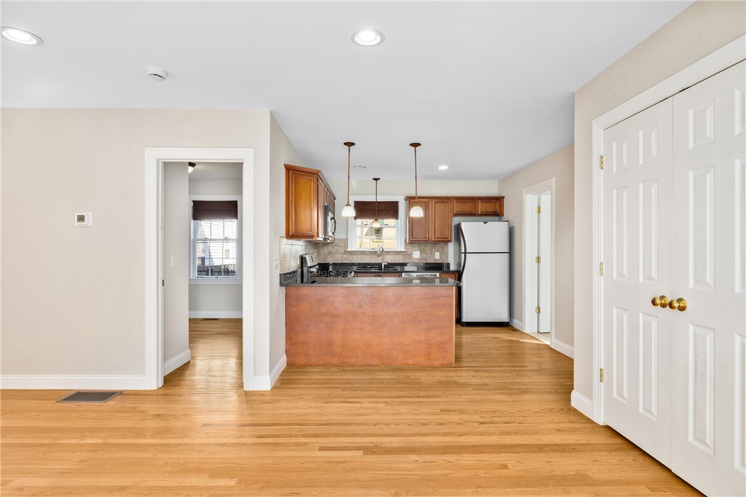 58 Sutton Street, Unit 4 Providence, RI 02903 - Photo 12 of 31