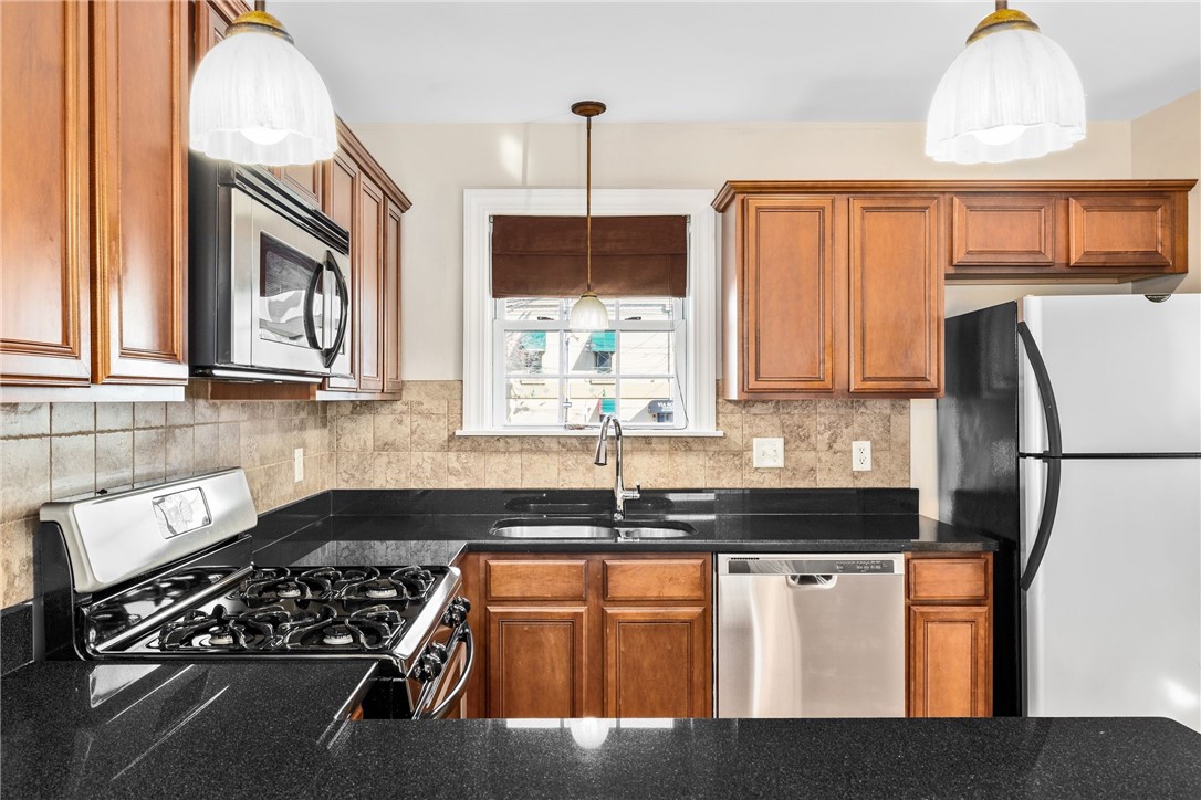 58 Sutton Street, Unit 4 Providence, RI 02903 - Photo 14 of 31