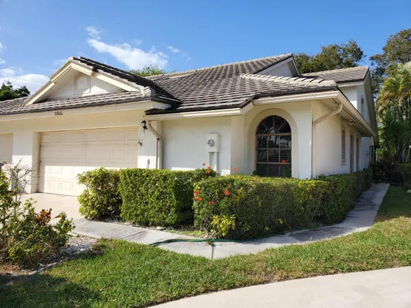 $334,500 | 10856 Stafford Circle North, Boynton Beach, FL 33436