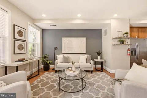 $895,000 | 1425 C Street Northeast, Washington, DC 20002