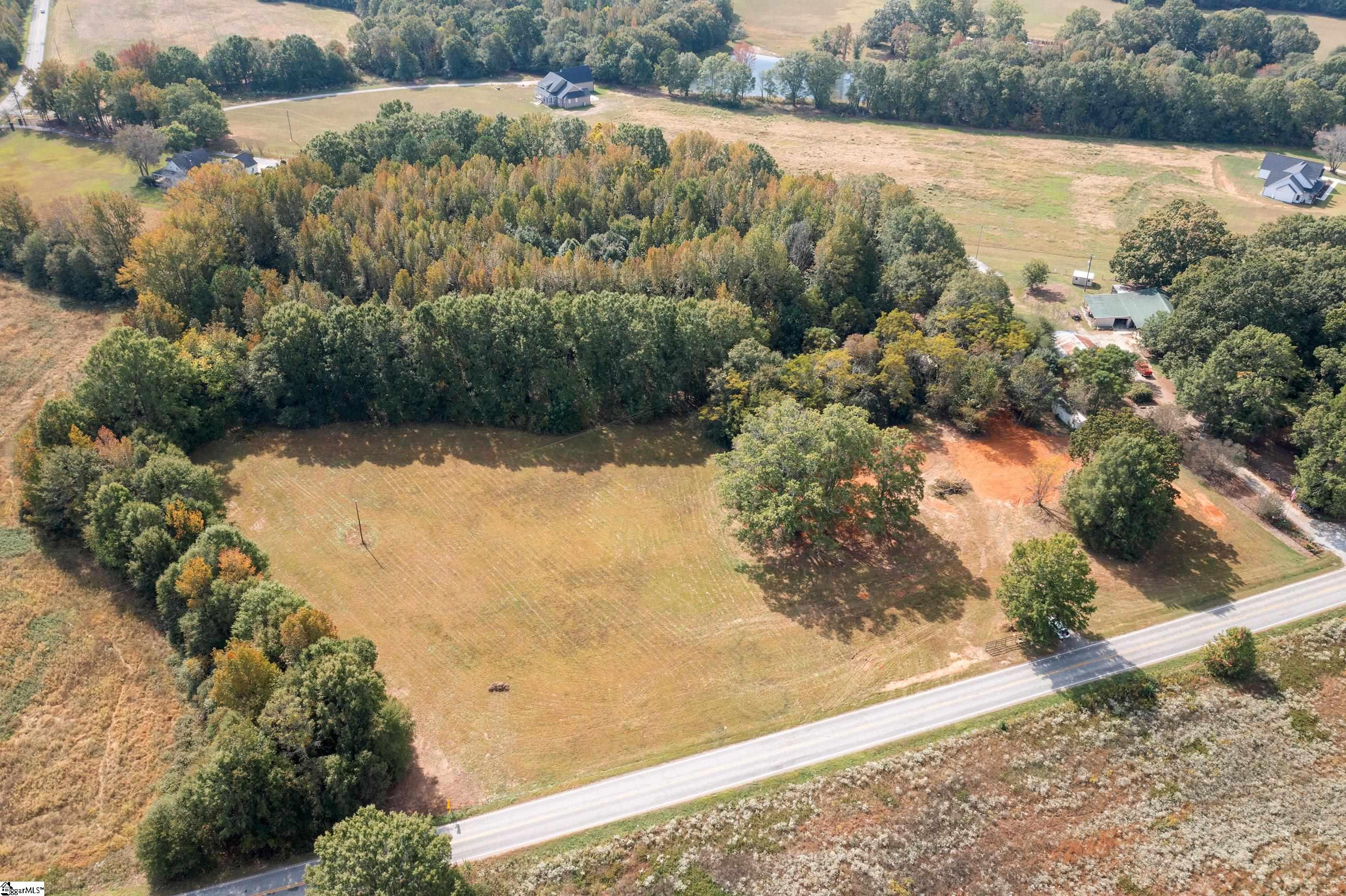 1122 Garrison Road Pelzer, SC 29669 - Photo 3 of 8