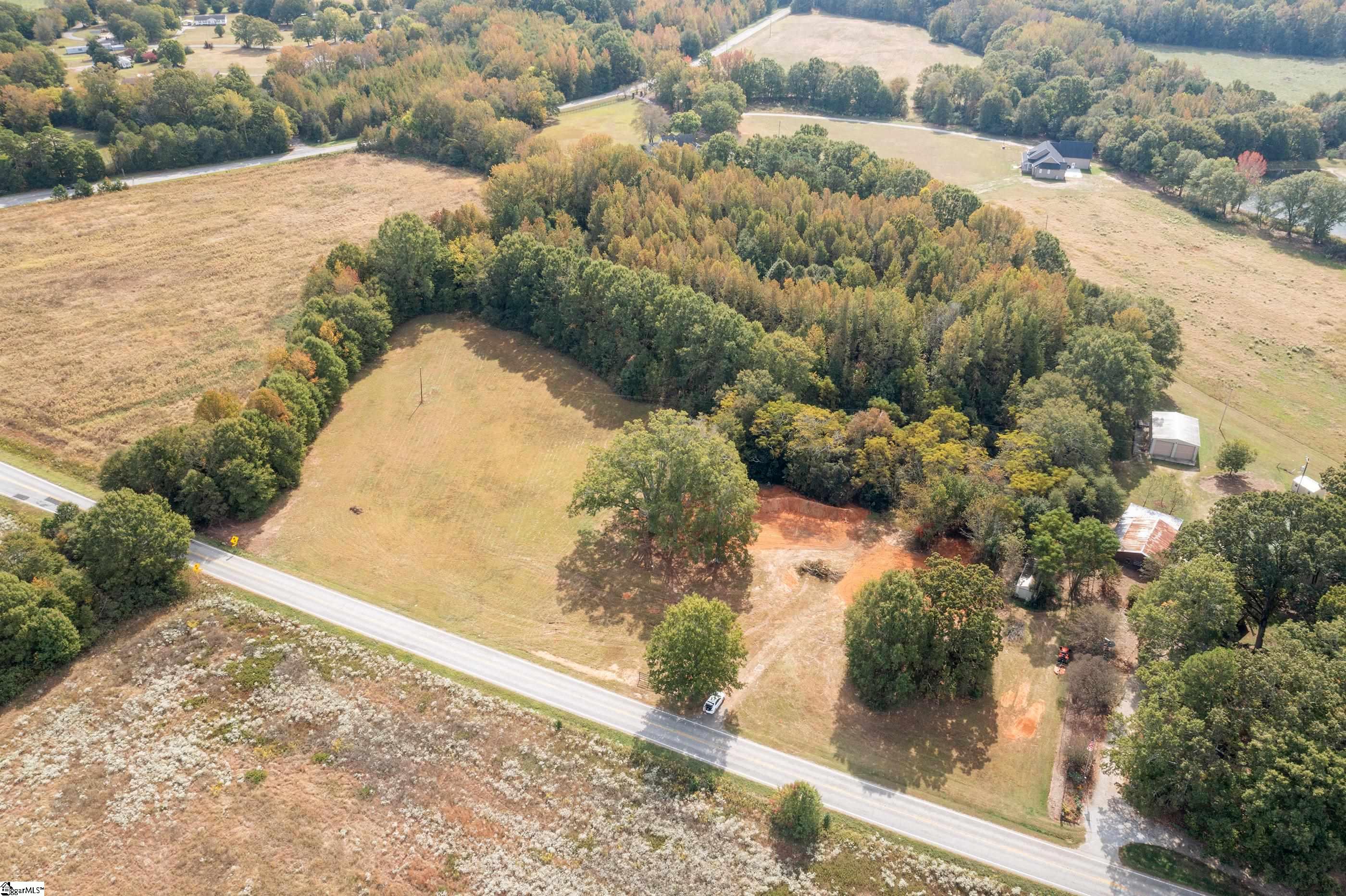 1122 Garrison Road Pelzer, SC 29669 - Photo 4 of 8