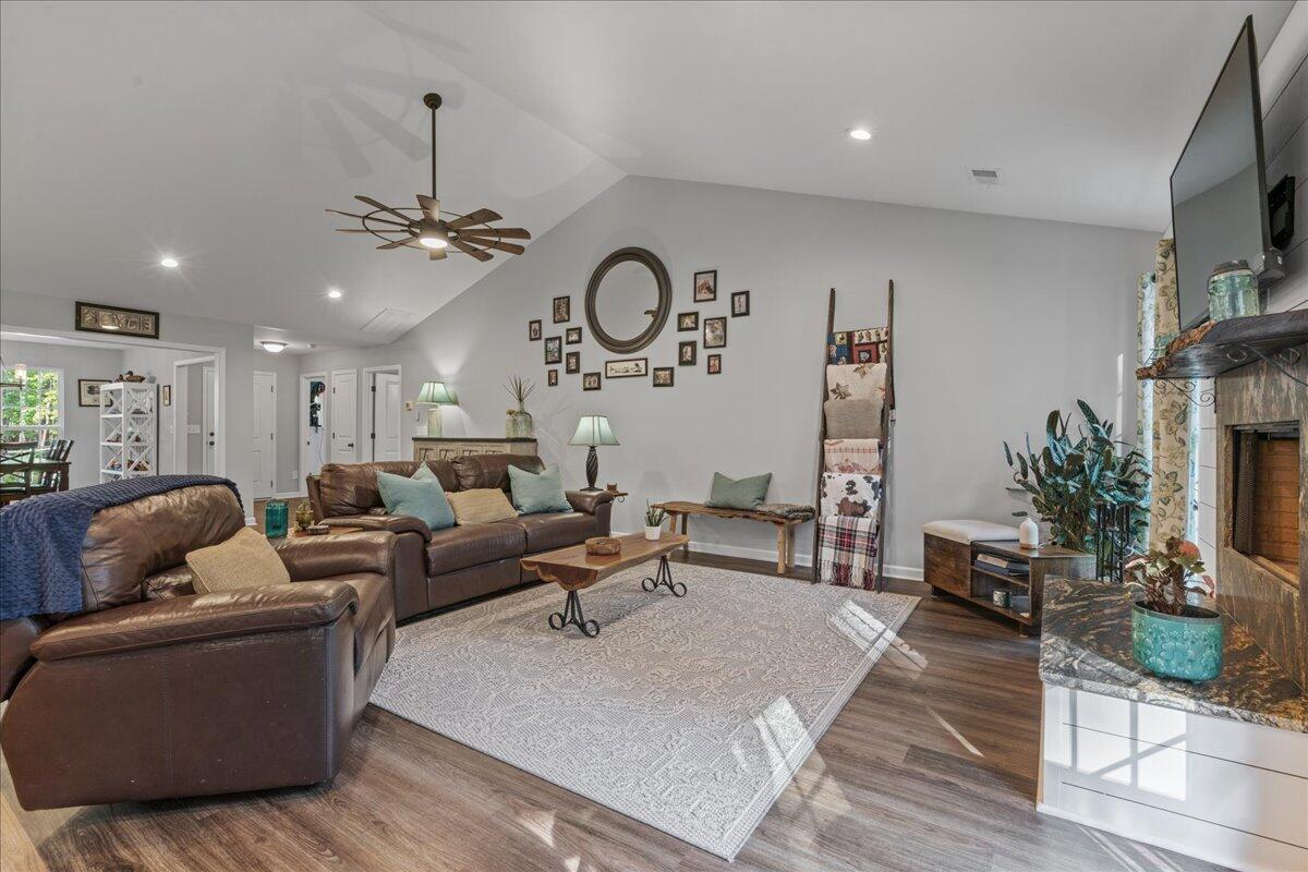 8357 Chisolm Plantation Road Edisto Island, SC 29438 - Photo 13 of 73 25-SNY00756