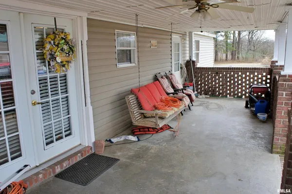 $129,900 | 6752 South US 45 Road, Brookport, IL 62910