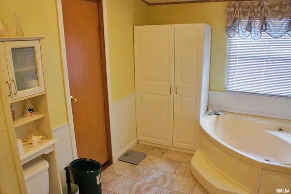 $129,900 | 6752 South US 45 Road, Brookport, IL 62910