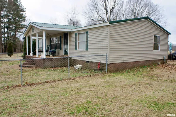 $129,900 | 6752 South US 45 Road, Brookport, IL 62910