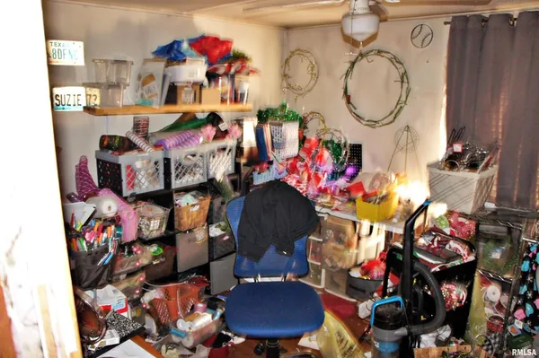 $129,900 | 6752 South US 45 Road, Brookport, IL 62910