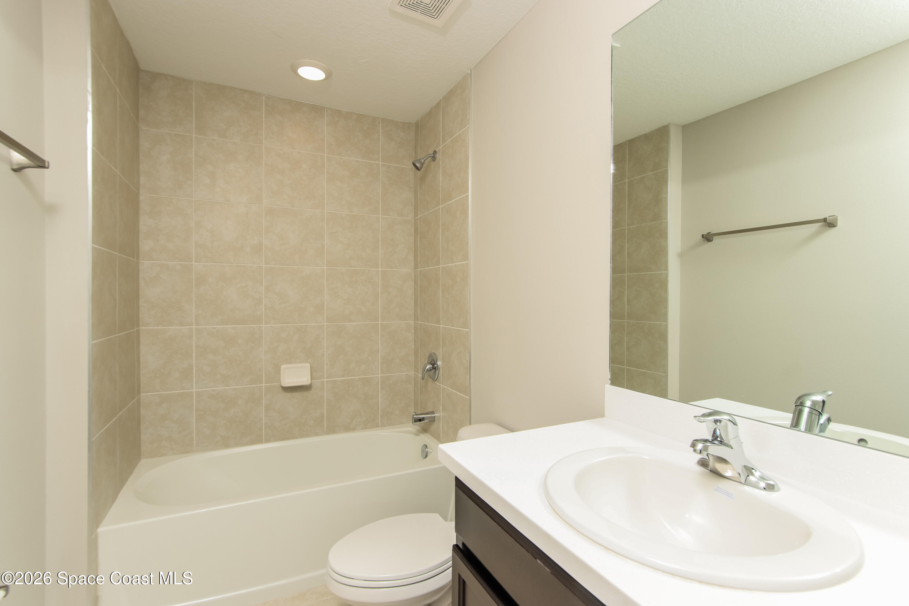 2110 Watkins Road Southeast Palm Bay, FL 32909 - Photo 7 of 15 1001399.2110 Watkins Road SE - Bathroom