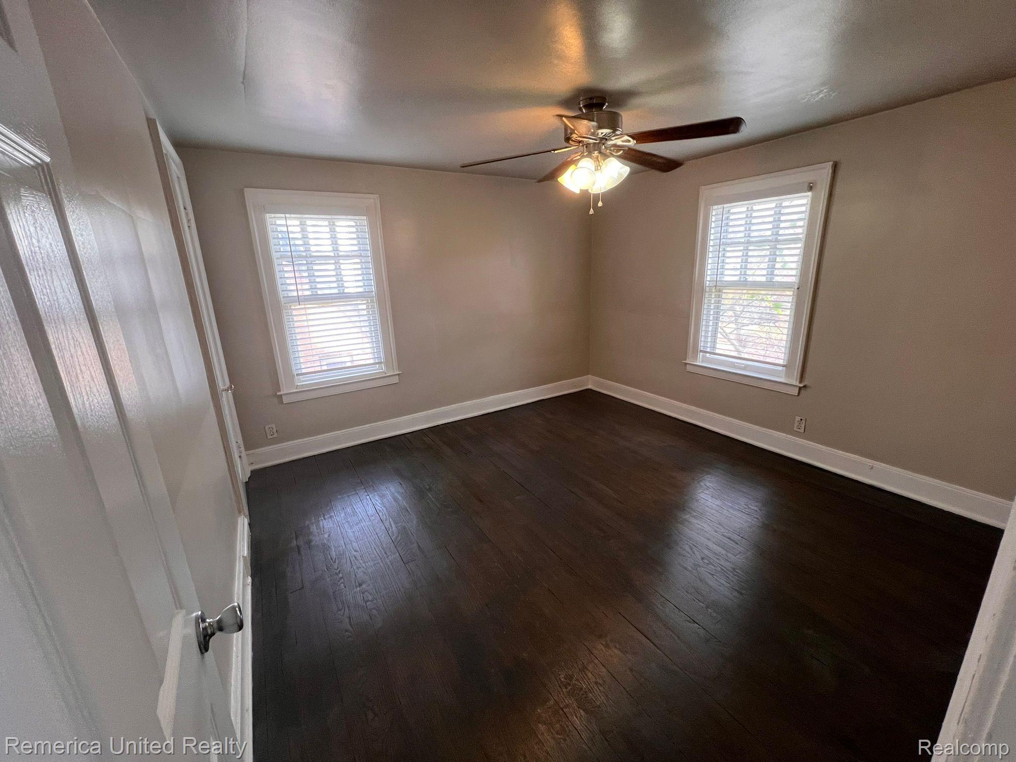 146 Chippewa Road Pontiac, MI 48341 - Photo 30 of 36 Gallery Image 30