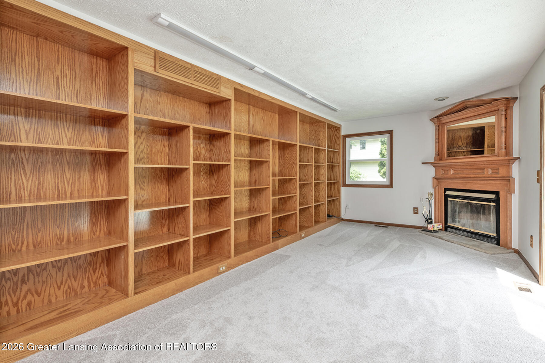 2620 Grovenburg Road Lansing, MI 48911 - Photo 7 of 39 07