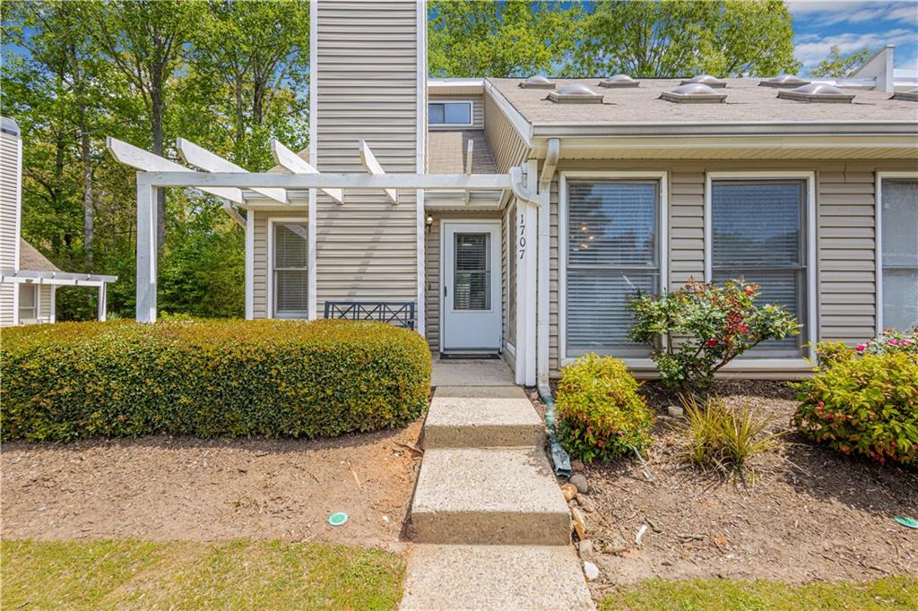 1707 Cotton Patch Lane Alpharetta, GA 30004 - Photo 2 of 32