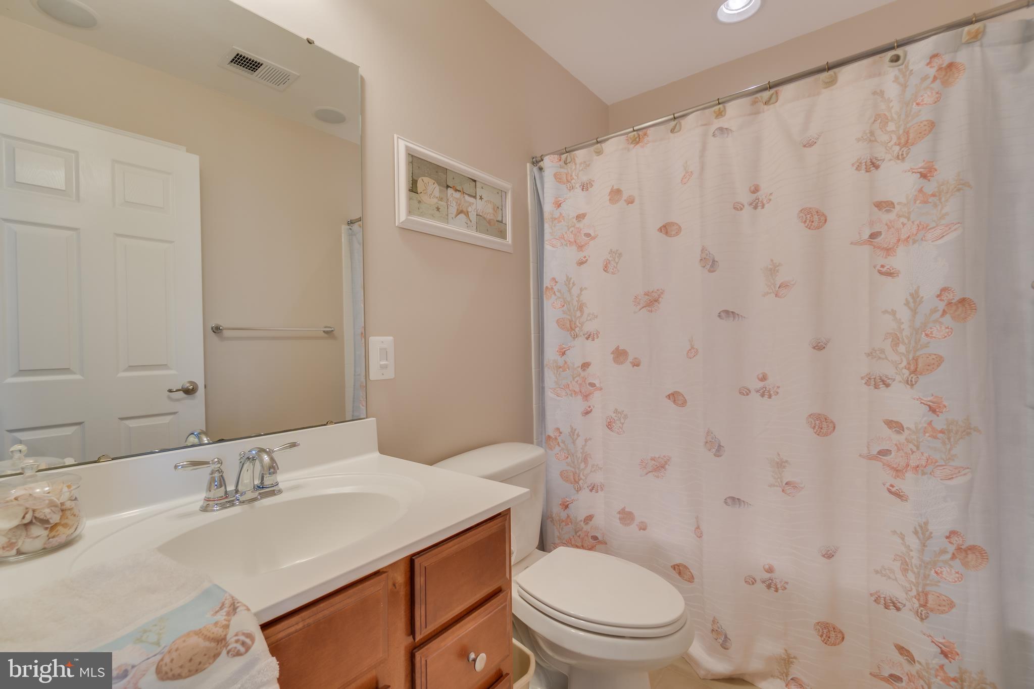 405 Alba Road Fredericksburg, VA 22405 - Photo 19 of 29 HALL BATH
