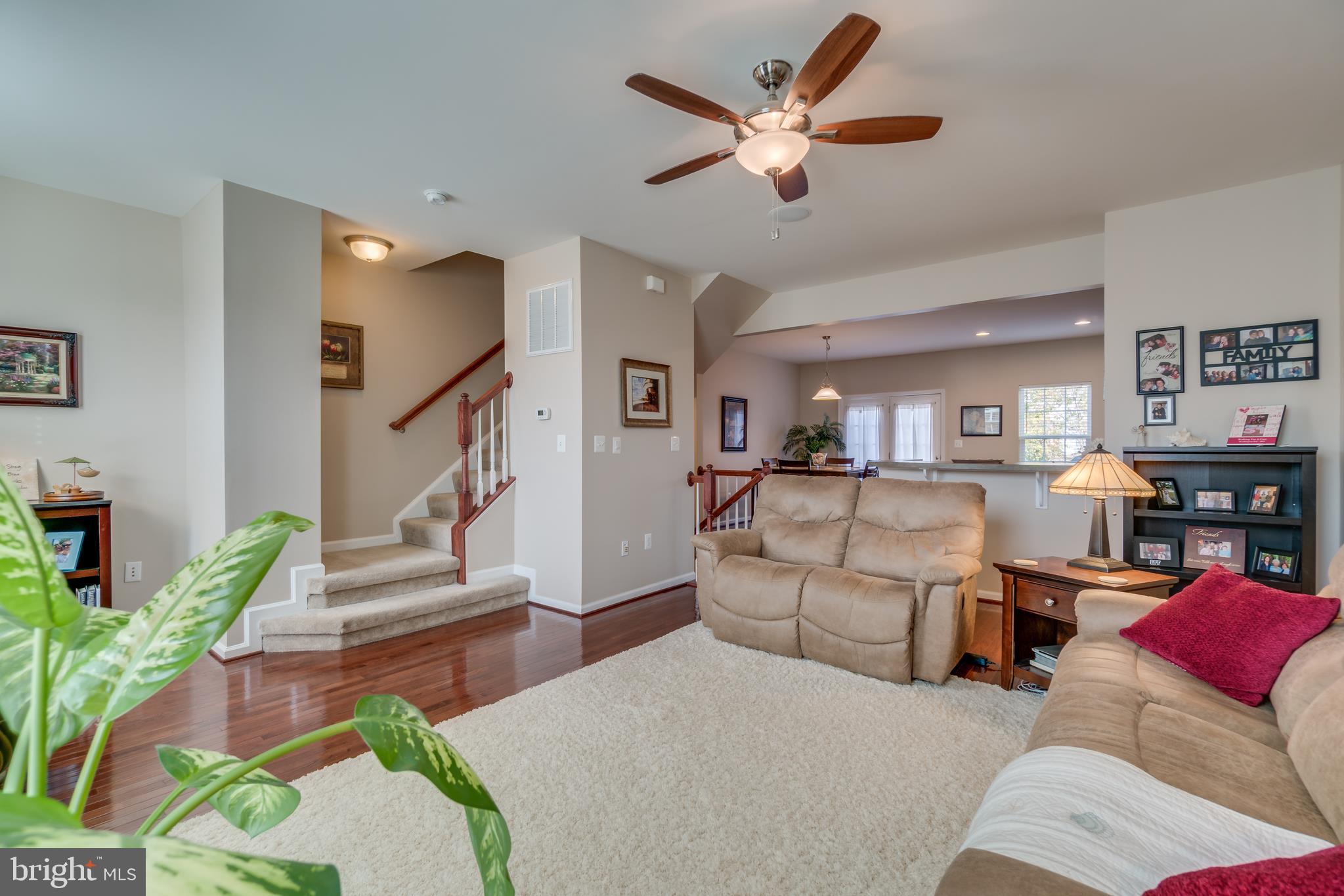 405 Alba Road Fredericksburg, VA 22405 - Photo 3 of 29 LIVING ROOM / WOOD FLOORS