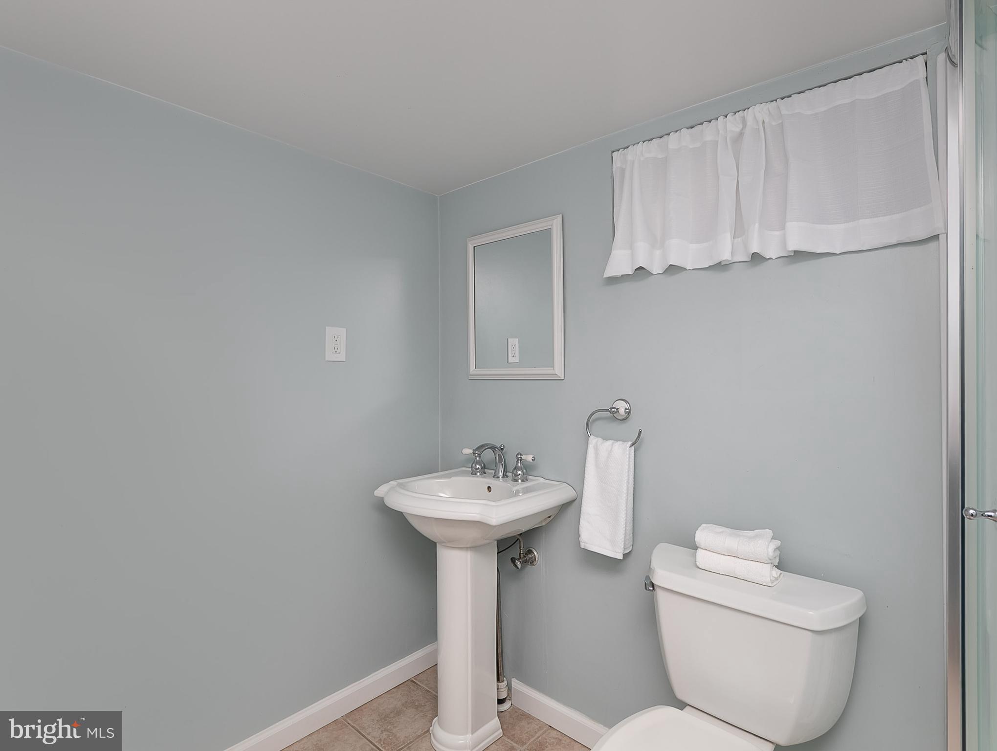 1838 Glen Ridge Road Baltimore, MD 21286 - Photo 29 of 34 Full Bathroom 2