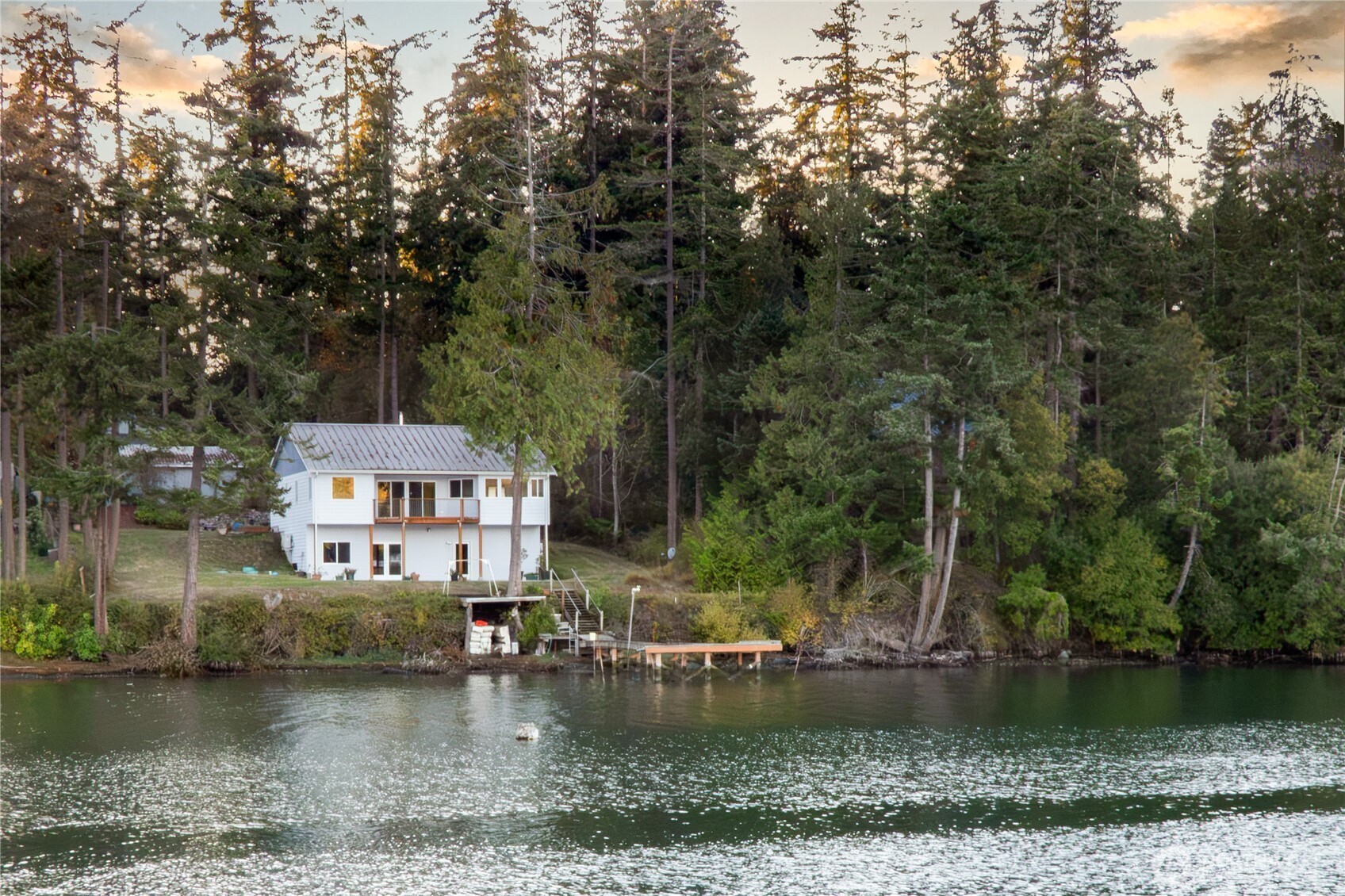 1597 Griffith Point Road Nordland, WA 98358 - Photo 2 of 34