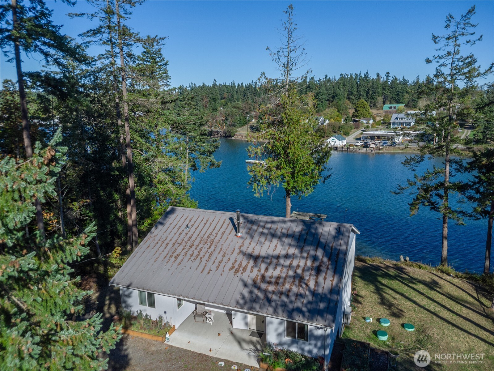 1597 Griffith Point Road Nordland, WA 98358 - Photo 3 of 34