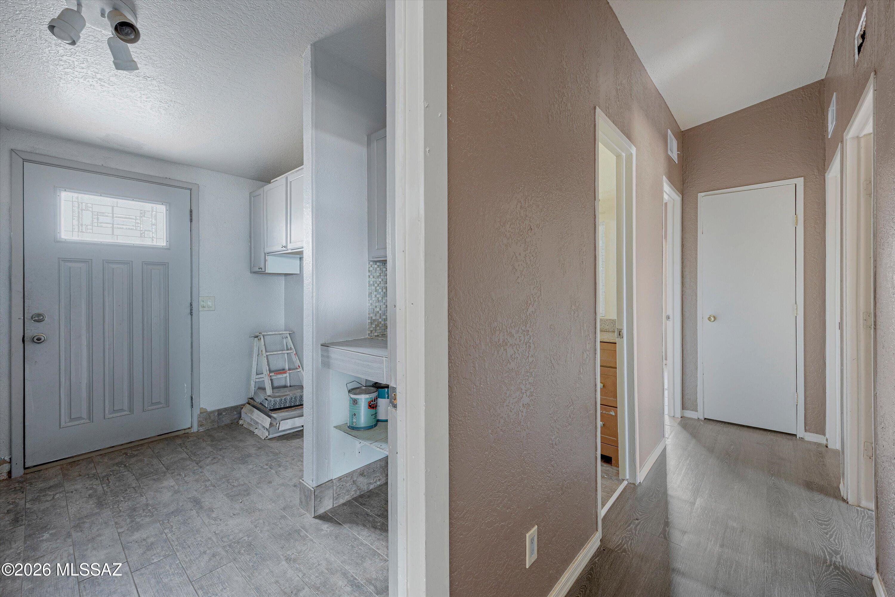 17111 South Country Club Road, Unit 48 Sahuarita, AZ 85629 - Photo 17 of 37 Hallway