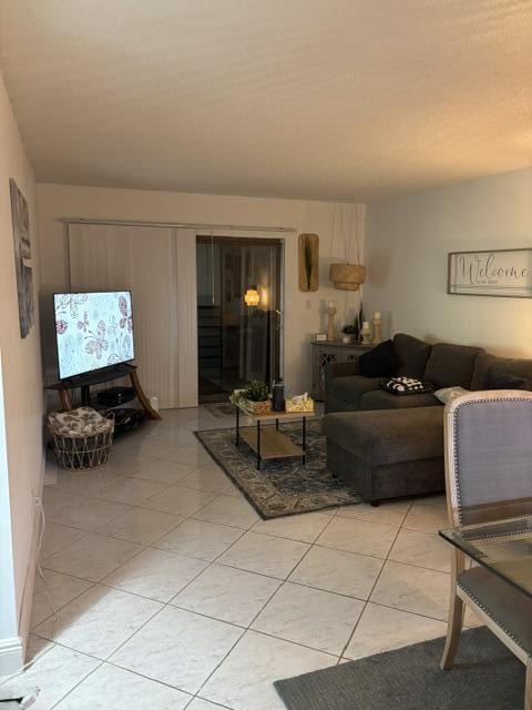 9300 Southwest 8th Street, Unit 305 Boca Raton, FL 33428 - Photo 5 of 22 IMG_3353