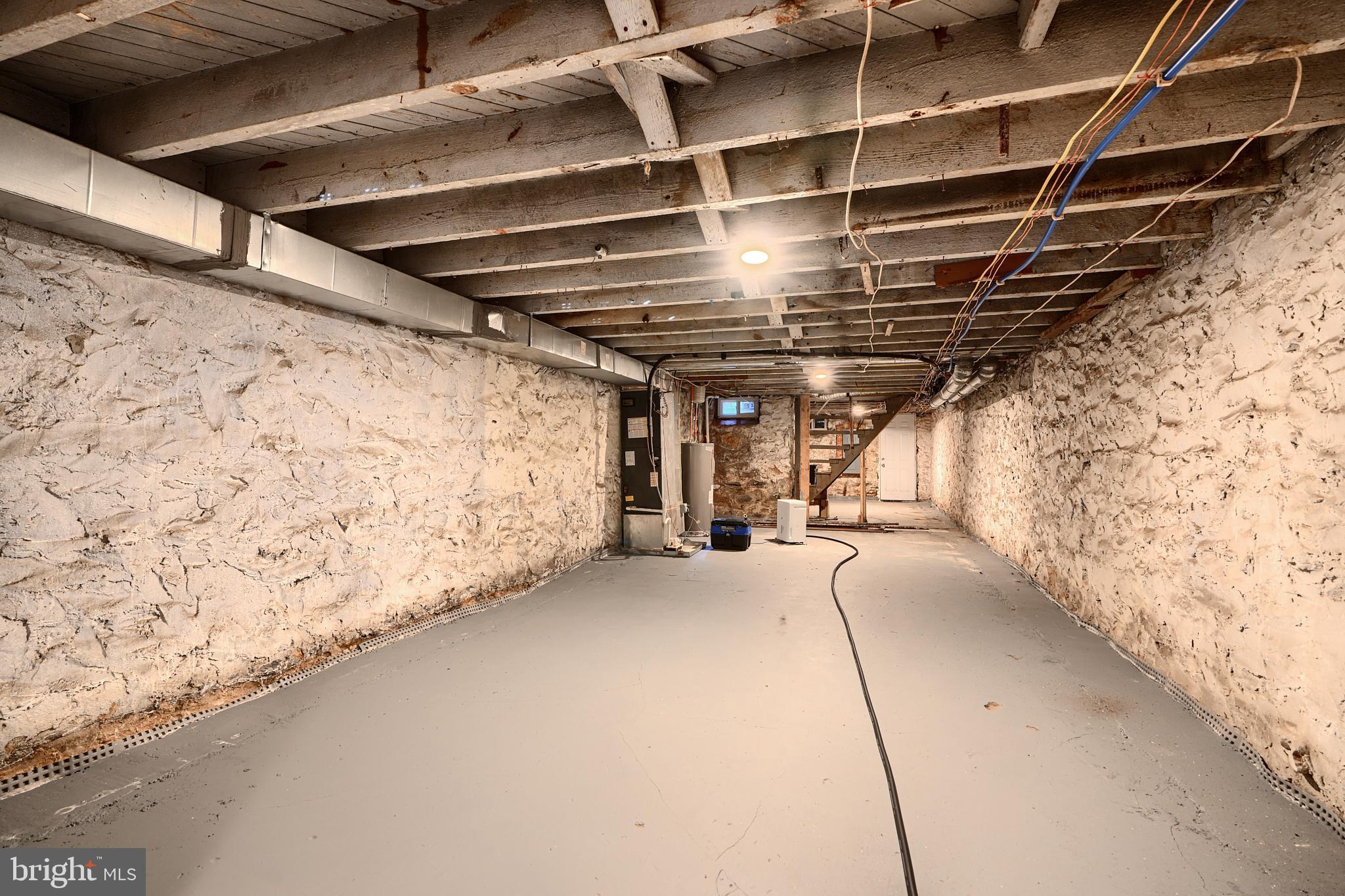 605 North Rosedale Street Baltimore, MD 21216 - Photo 25 of 34 interior