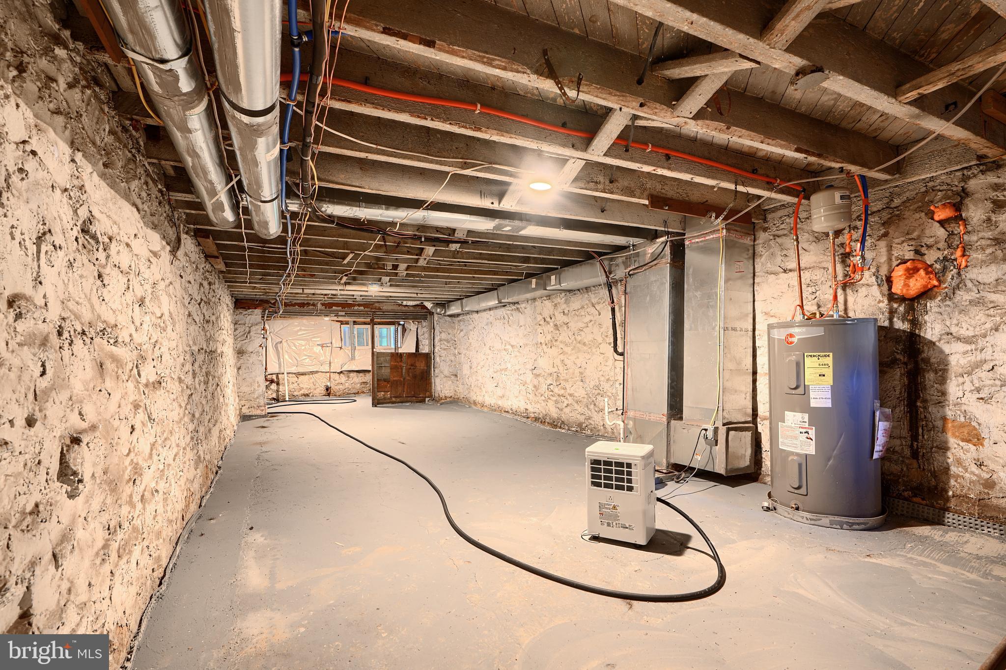 605 North Rosedale Street Baltimore, MD 21216 - Photo 26 of 34 interior