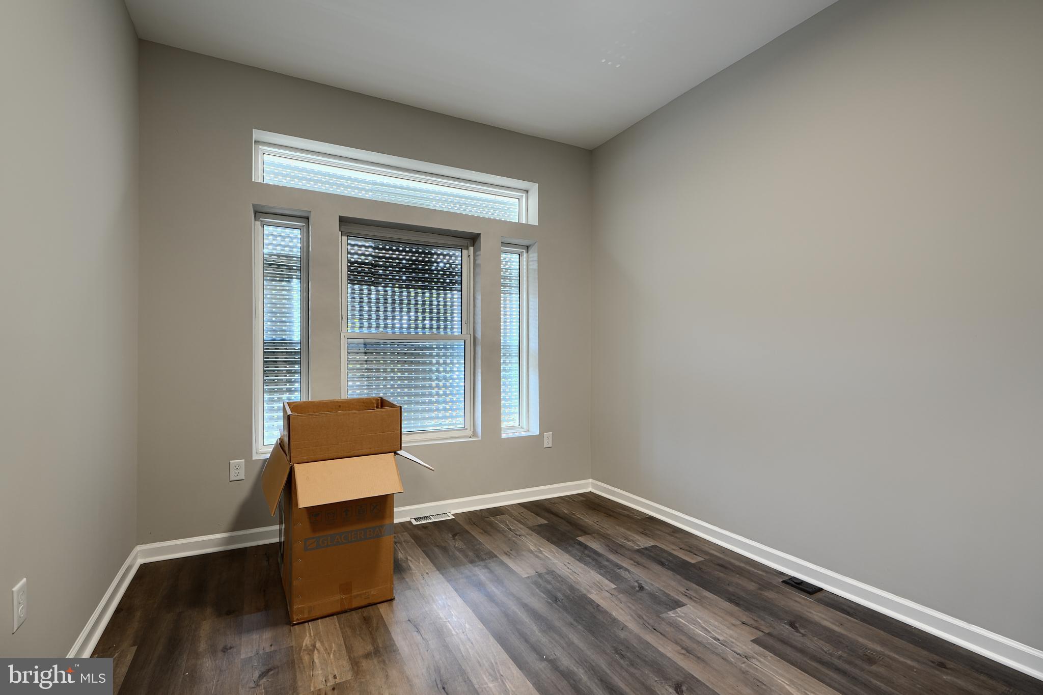 605 North Rosedale Street Baltimore, MD 21216 - Photo 5 of 34 interior