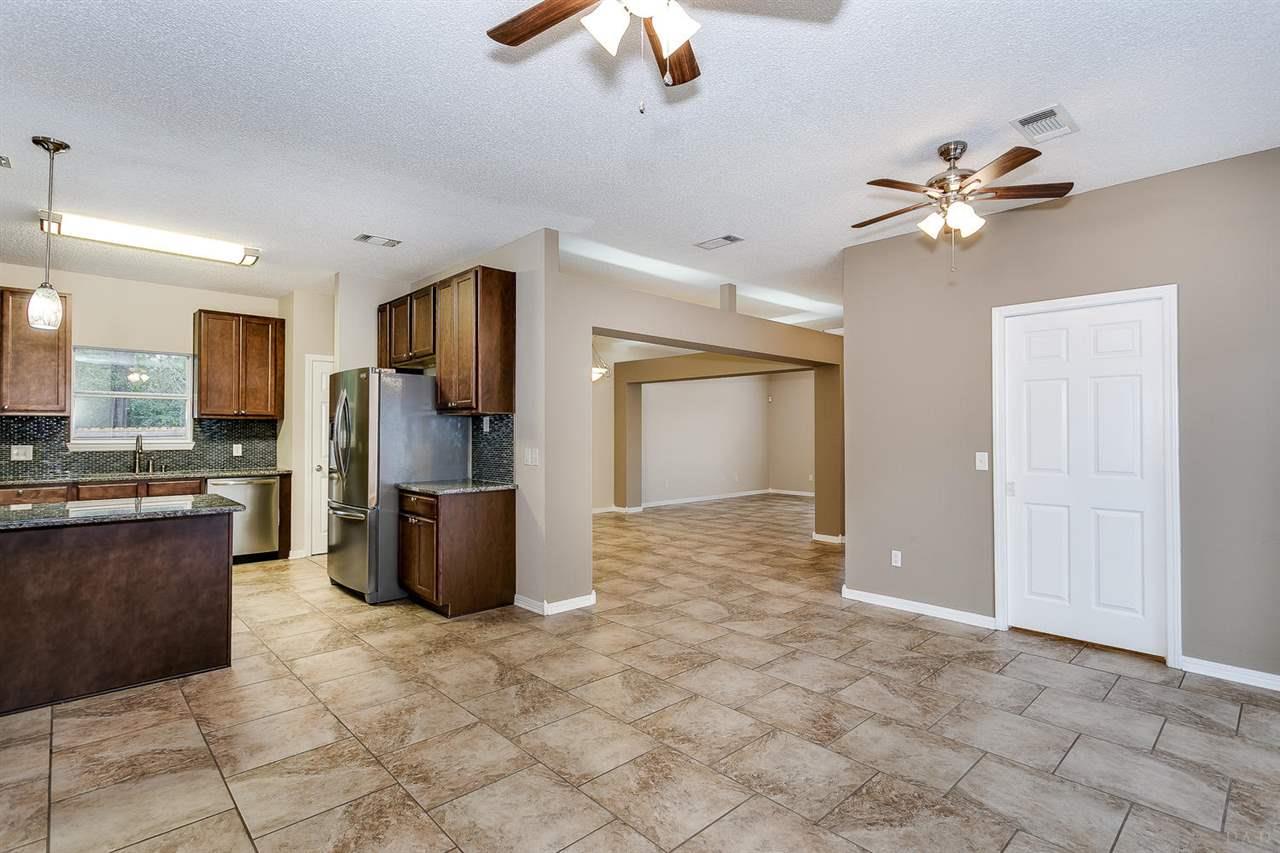 16270 Innerarity Point Road Pensacola, FL 32507 - Photo 6 of 36 Gallery Image 6
