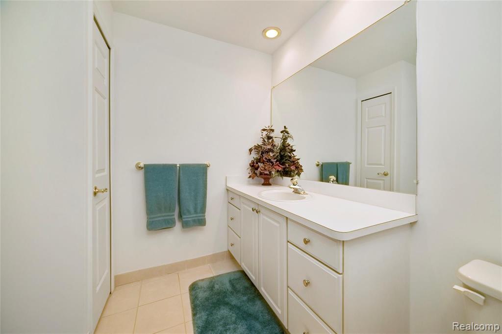 3743 Sleepy Fox Drive Rochester Hills, MI 48309 - Photo 48 of 55
