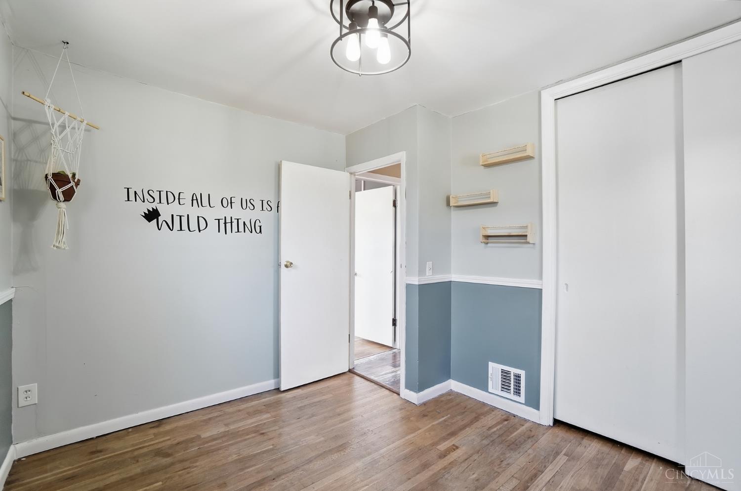 5450 Lawrence Road Cincinnati, OH 45248 - Photo 20 of 51