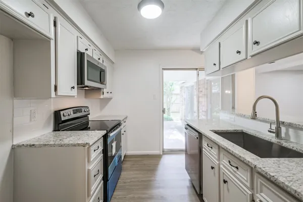 $1,850 | 3311 Palm Desert Lane, Unit B, Missouri City, TX 77459