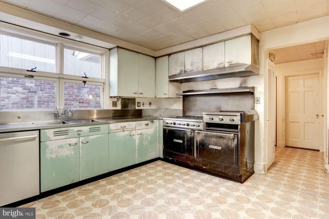 $8,958,000 | 1224 30th Street Northwest, Washington, DC 20007