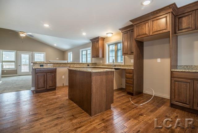 1015 Ridgeview Drive Tecumseh, MI 49286 - Photo 5 of 33 31339615-4.JPG