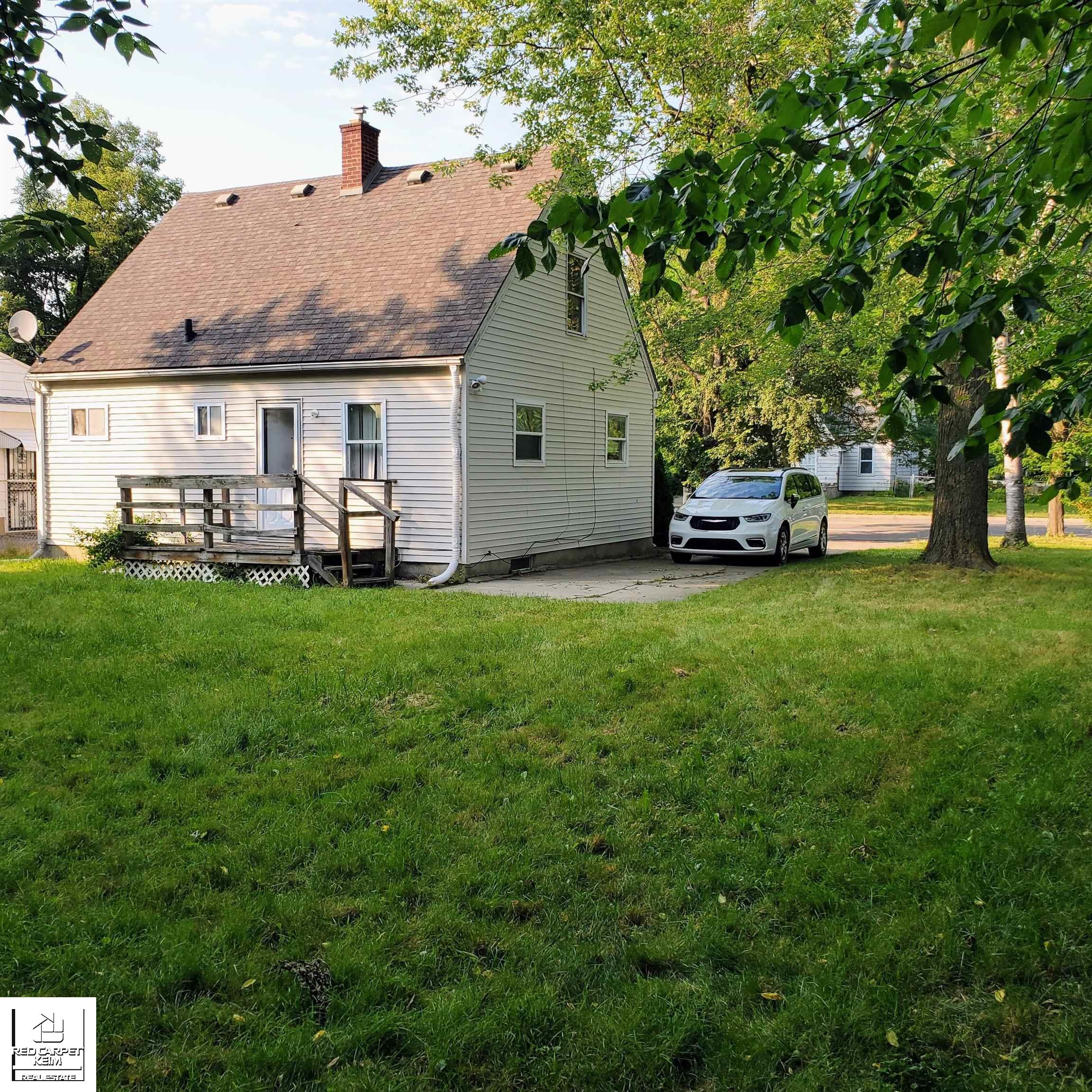 3625 Beecher Road Flint, MI 48503 - Photo 2 of 18 50145020-1286e543-049a-4a6f-9fad-d2e8145caf9e.JPG