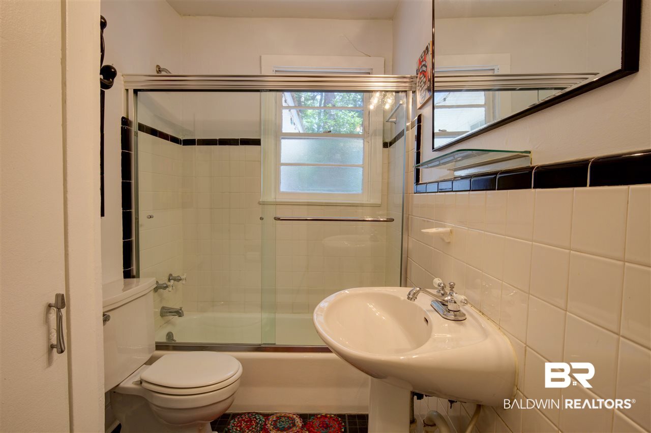 206 Orange Avenue Fairhope, AL 36532 - Photo 21 of 32 bathroom 2