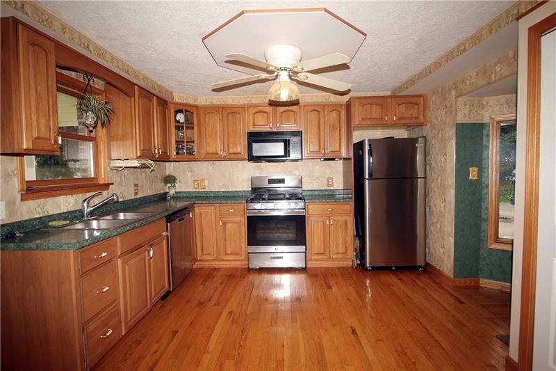 74 Mawhinney Road Cecil, PA 15321 - Photo 11 of 25 Gallery Image 11