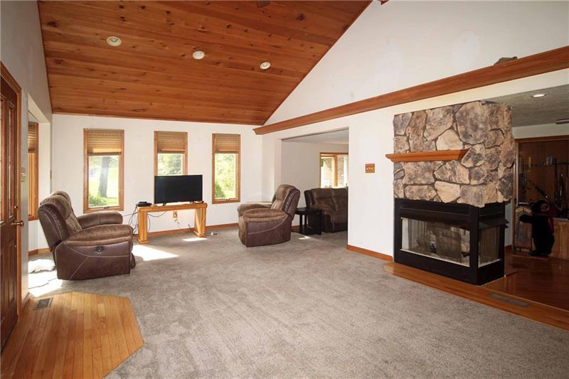 74 Mawhinney Road Cecil, PA 15321 - Photo 4 of 25 Gallery Image 4