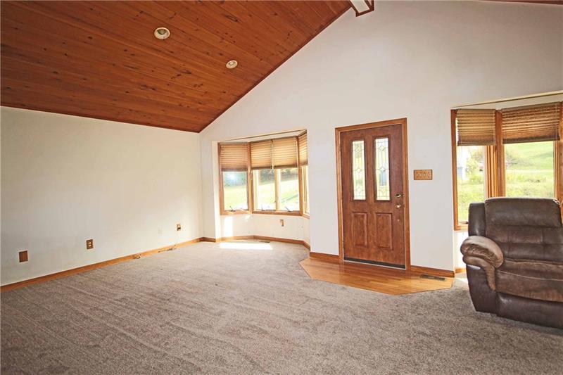74 Mawhinney Road Cecil, PA 15321 - Photo 5 of 25 Gallery Image 5