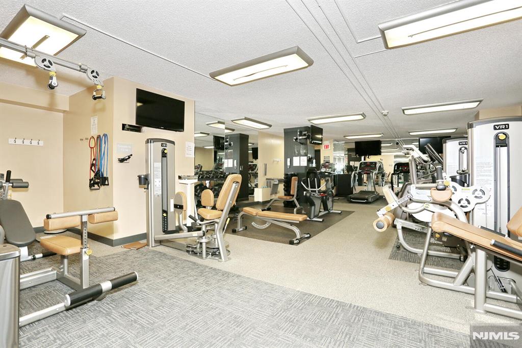 160 Overlook Avenue, Unit 2D Hackensack, NJ 07601 - Photo 24 of 28