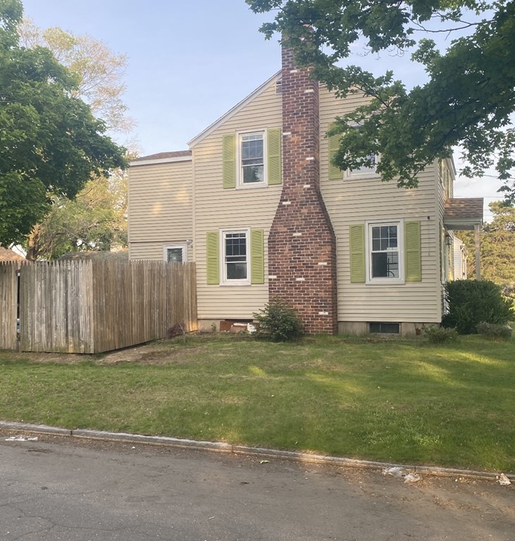 191 Windemere Street Springfield, MA 01104 - Photo 2 of 3 Gallery Image 2