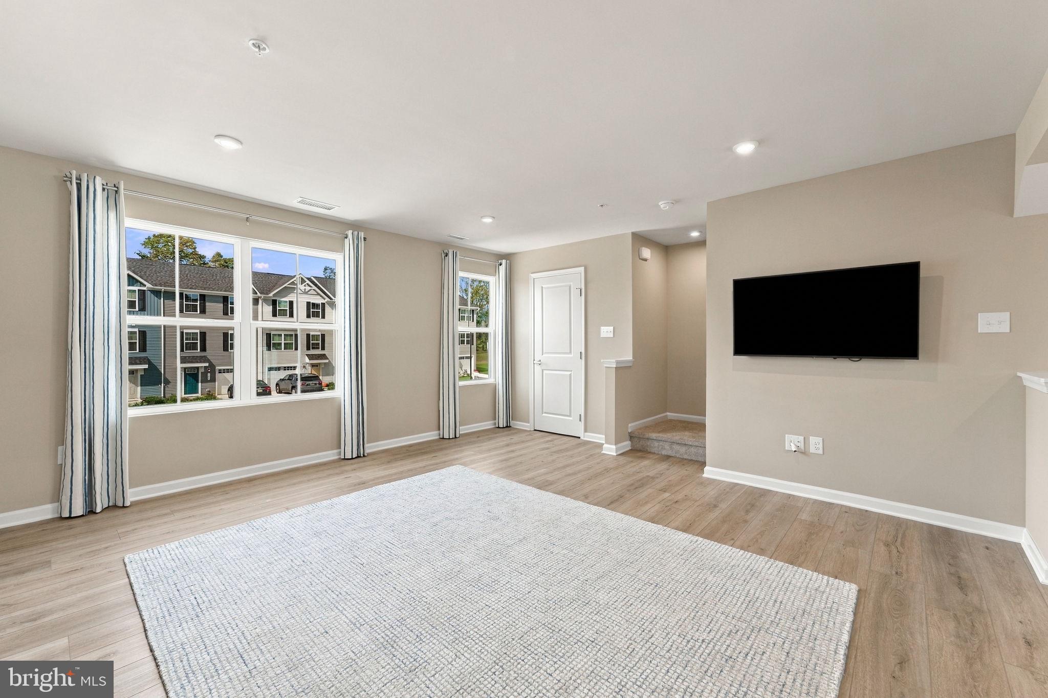 1180 West Walnut Road, Unit F34 Vineland, NJ 08360 - Photo 12 of 44 Living Room
