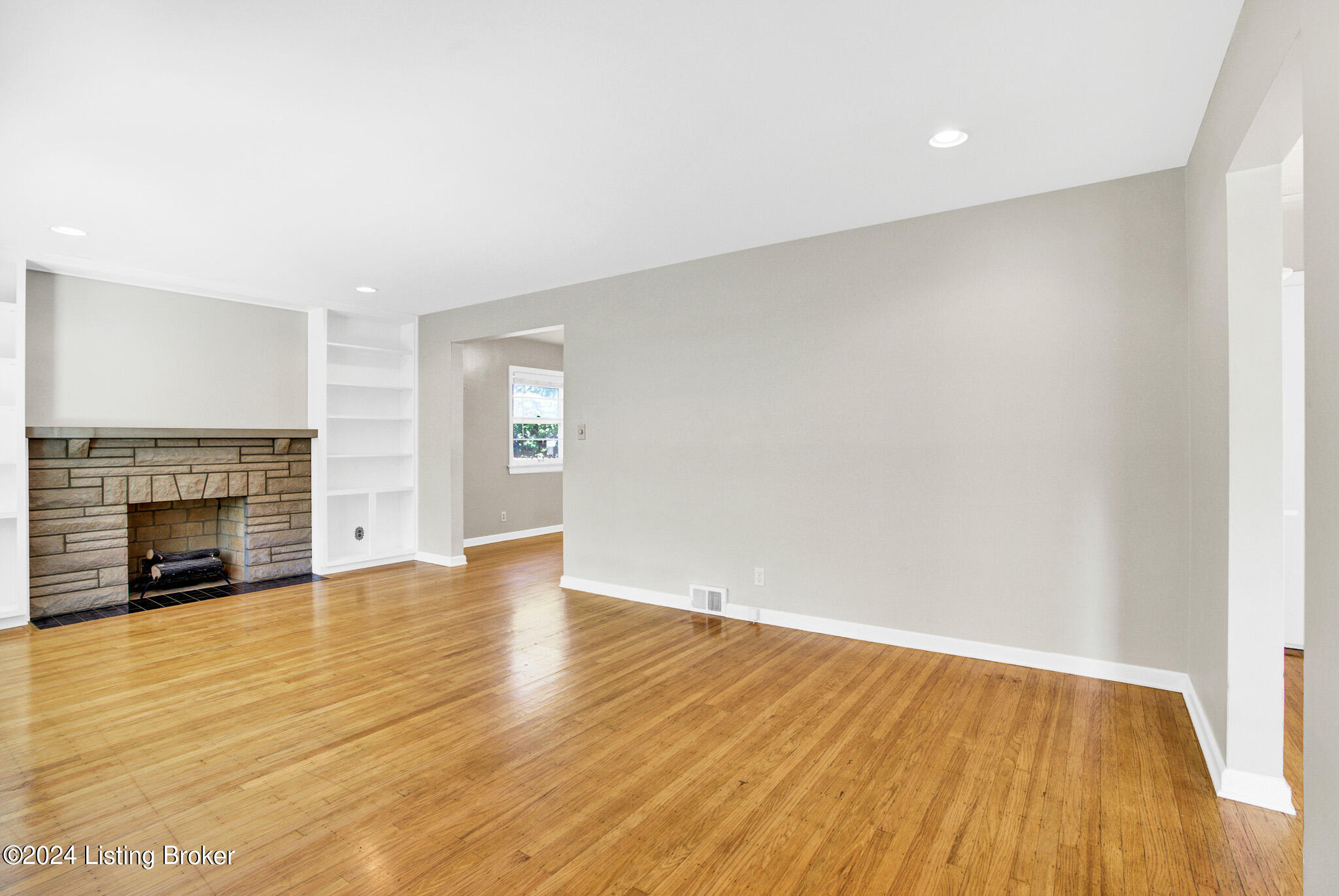 1611 Nightingale Road Louisville, KY 40213 - Photo 12 of 38 DSC03106-1