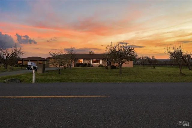 $2,399,000 | 2062 Woolsey Road, Fulton, CA 95439