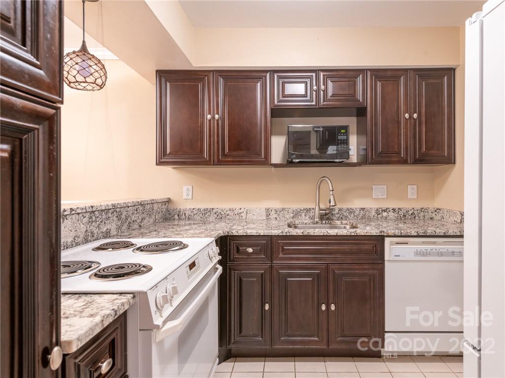 1600 Sharon Road West, Unit 7 Charlotte, NC 28210 - Photo 18 of 35 Gallery Image 18