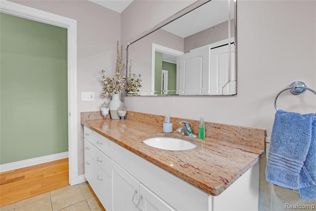 9093 Jordan Road Grand Blanc, MI 48439 - Photo 17 of 40