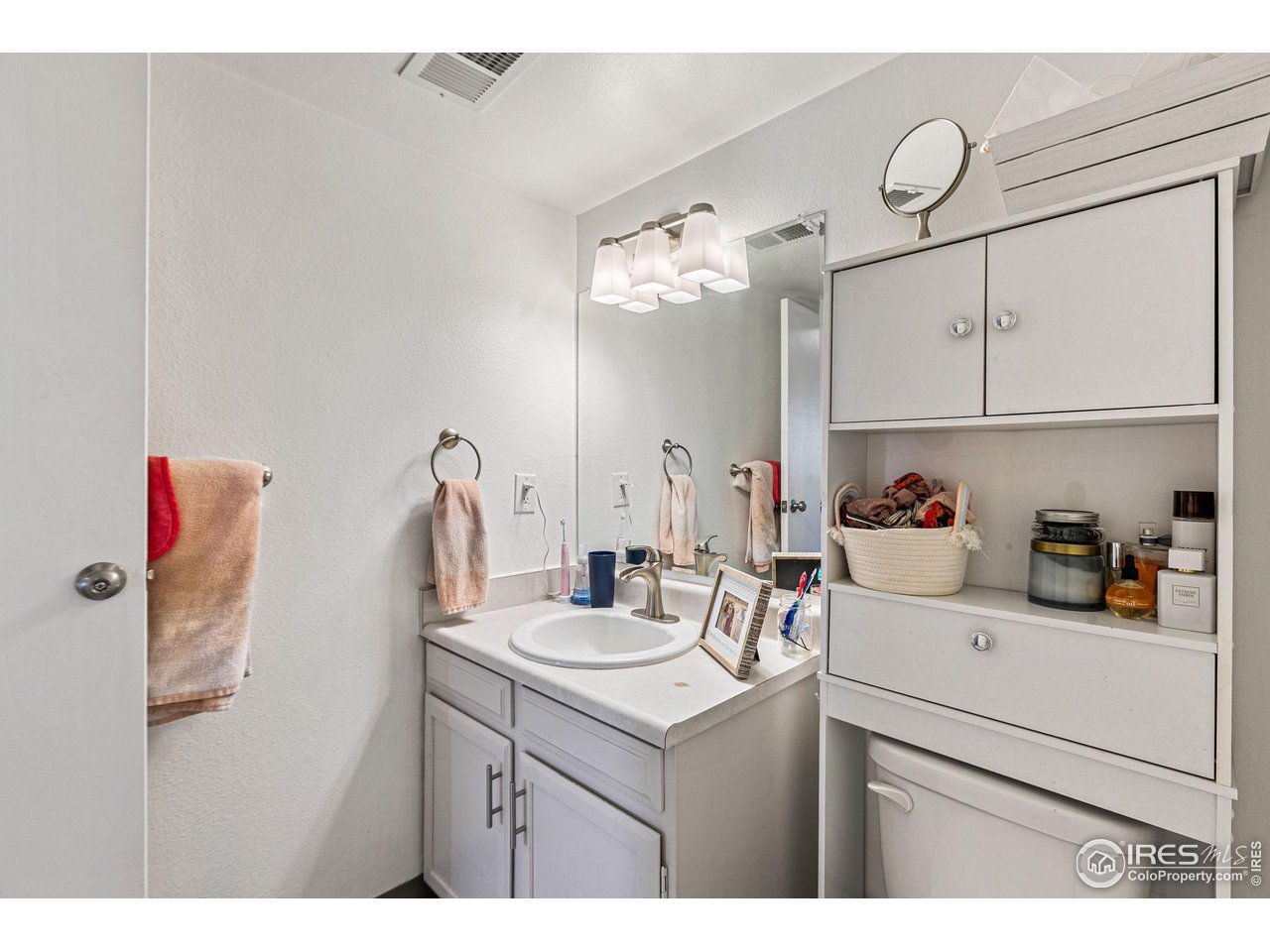2141 Baseline Road, Unit 17 Boulder, CO 80302 - Photo 16 of 24 Half Bath off Hallway