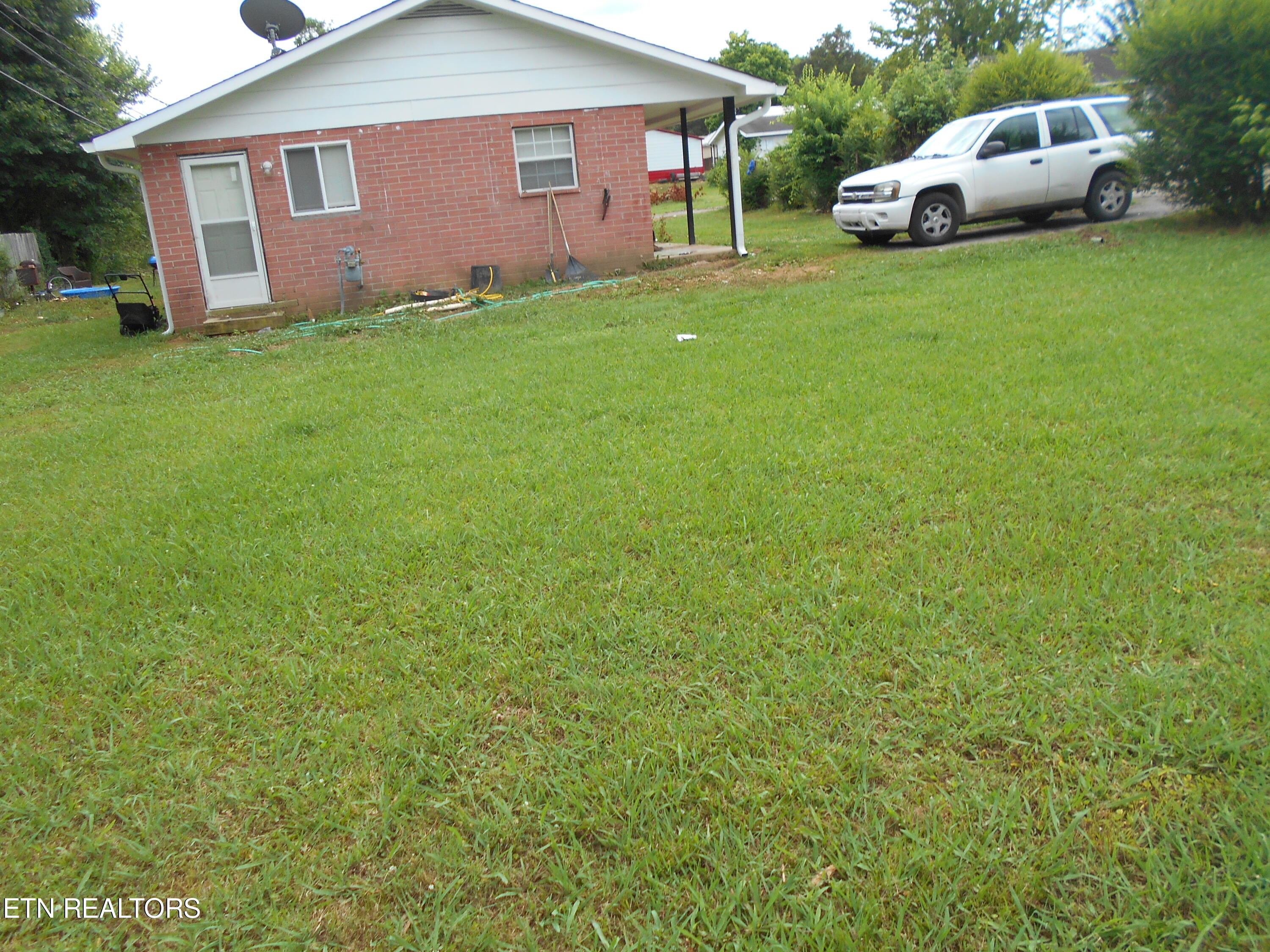 128 Irwin Avenue Decatur, TN 37322 - Photo 3 of 10 DSCN5078