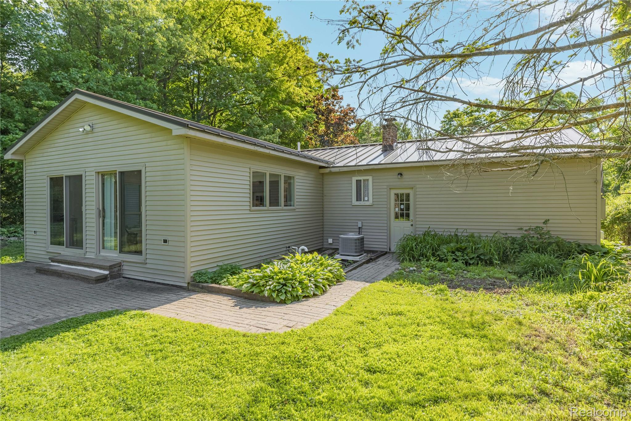 760 Waterbury Road Highland, MI 48356 - Photo 46 of 62 760 Waterbury - OnDemand Pix Photography (53).jpg
