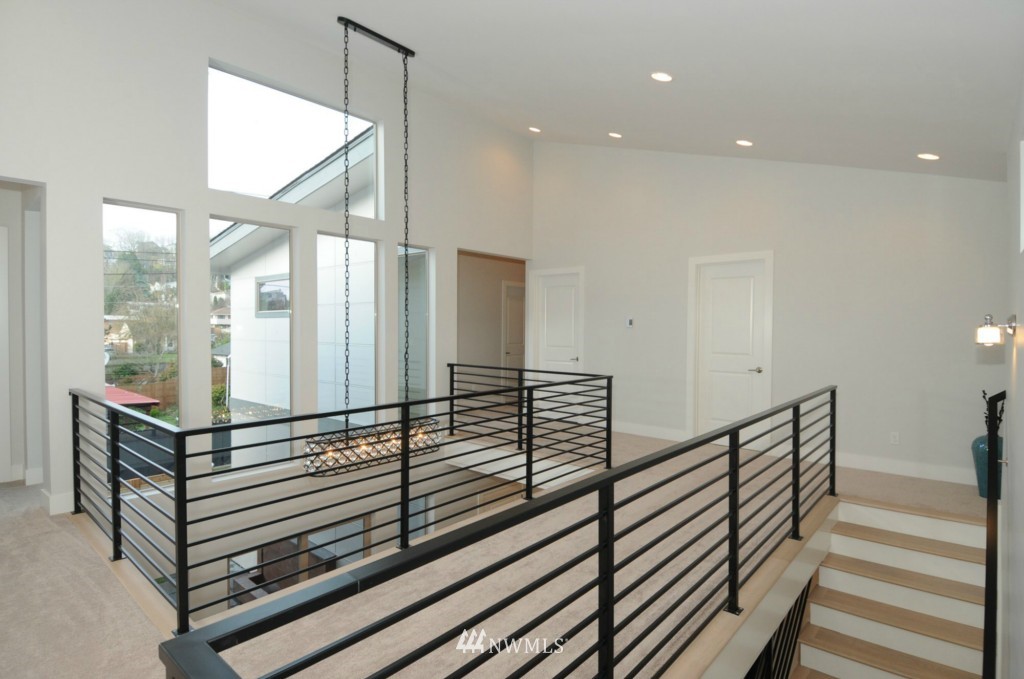 4808 Southwest Alaska Street Seattle, WA 98116 - Photo 13 of 25 Gallery Image 13